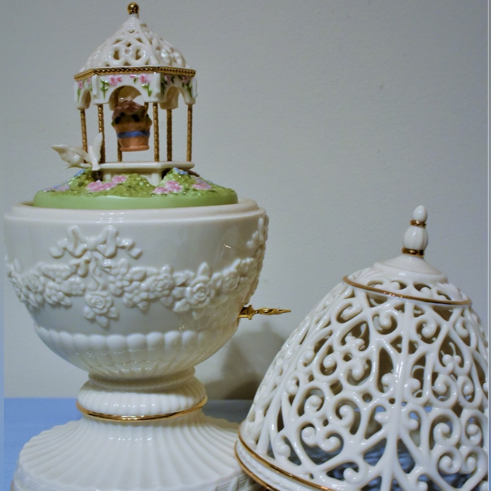 Lenox Musical Egg Collection "Summer" Second In The Series